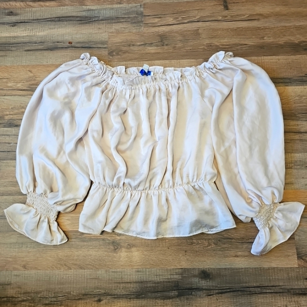 She + Sky Woman's Off Shoulder Cream White Blouse Size Large